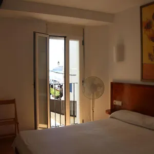 hostal-cristina.catalonia-hotels.com/